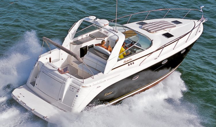 Rinker Yachts 390-410-420 Express Cruiser | HMY Yachts